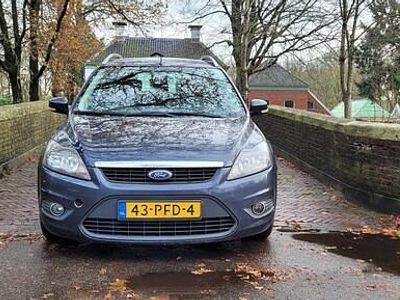 Grijs Gebruikt 2011 Ford Focus Stationwagen | € 1.699 (Eerlijke prijs)
