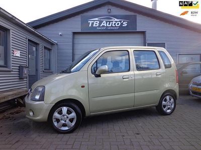 Geel Gebruikt 2004 Opel Agila Hatchback | € 850 (Eerlijke prijs)