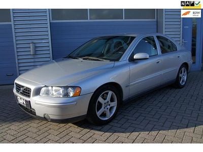 Grijs Occasion 2005 Volvo S60 Sedan | € 5.750