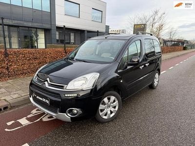 Zwart Occasion 2015 Citroën Berlingo Tendance MPV | € 9.995 (Duur)