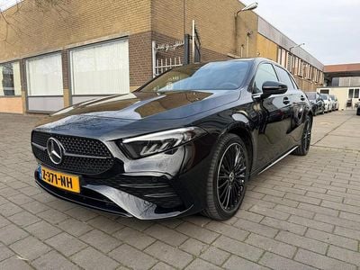 Zwart Occasion 2024 Mercedes A250 AMG line Hatchback | € 36.950 (Iets duurder)