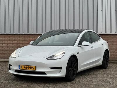 Wit Gebruikt 2020 Tesla Model 3 Standard Range Sedan | € 18.950 (Goede deal)