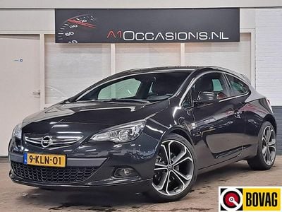 Zwart Occasion 2013 Opel Astra Sport Hatchback | € 8.995 (Iets duurder)