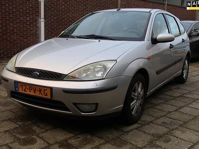 Grijs Occasion 2004 Ford Focus Futura Hatchback | € 1.500 (Eerlijke prijs)