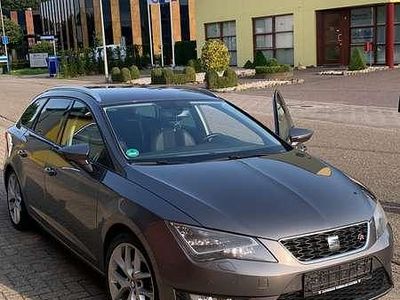 Grijs Gebruikt 2013 Seat Leon Business Stationwagen | € 10.000