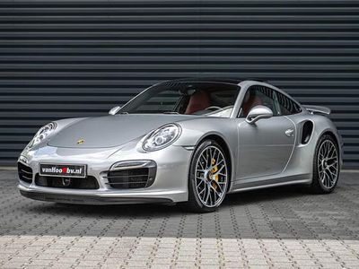 Grijs Occasion 2015 Porsche 911 Turbo S Coupé | € 123.911