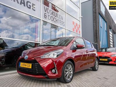 Rood Gebruikt 2020 Toyota Yaris Hybrid Hatchback | € 18.800 (Goede deal)
