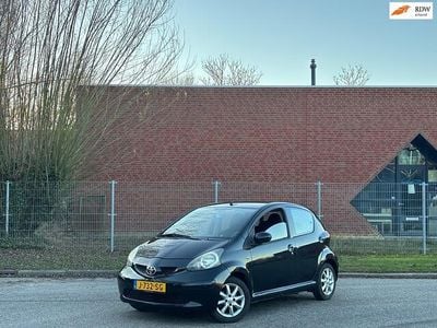 Zwart Gebruikt 2006 Toyota Aygo Hatchback | € 2.499 (Eerlijke prijs)