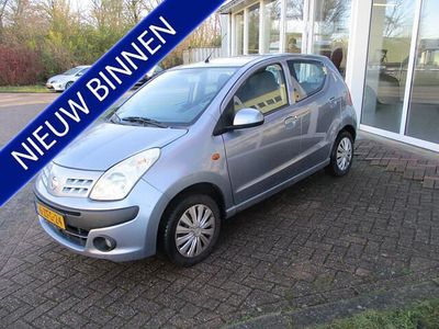 Blauw (metallic) Occasion 2010 Nissan Pixo Acenta Hatchback | € 1.760 (Eerlijke prijs)