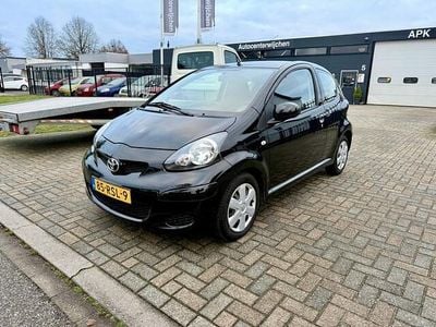 Occasion Toyota Aygo Comfort 68 PK (50 kW) 2011 Zwart (metallic) Hatchback
