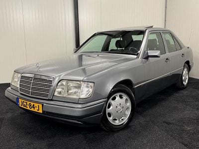 Grijs Occasion 1993 Mercedes E280 Sportline Sedan | € 18.990