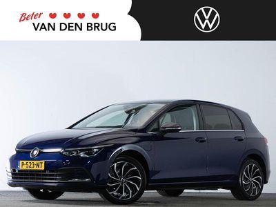 Blauw Gebruikt 2021 VW Golf VIII Style Hatchback | € 24.895 (Eerlijke prijs)