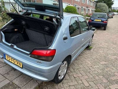 Peugeot 306