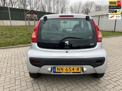 Occasion Peugeot 107 68 PK (50 kW) 2009 Grijs Hatchback
