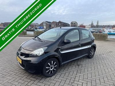Zwart (metallic) Occasion 2009 Toyota Aygo Hatchback | € 1.900 (Goede deal)