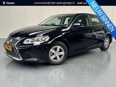 Lexus CT200h