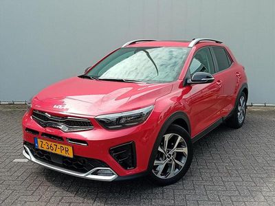 Rood metallic Gebruikt 2024 Kia Stonic SUV | € 26.440 (Iets duurder)