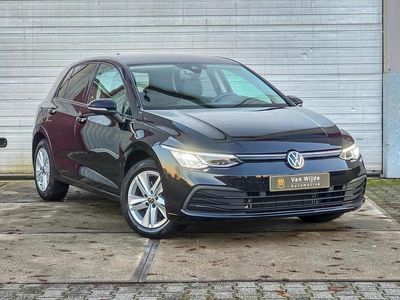 Zwart Occasion 2021 VW Golf VIII Hatchback | € 16.744 (Eerlijke prijs)