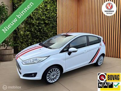 Wit Gebruikt 2013 Ford Fiesta Titanium Hatchback | € 7.499 (Eerlijke prijs)