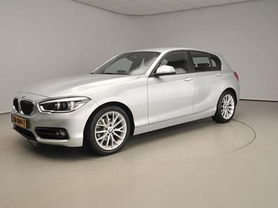 Grijs Gebruikt 2019 BMW 118 Sport Line Hatchback | € 17.900 (Eerlijke prijs)