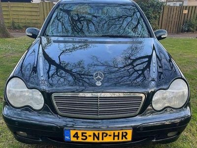 Mercedes C200