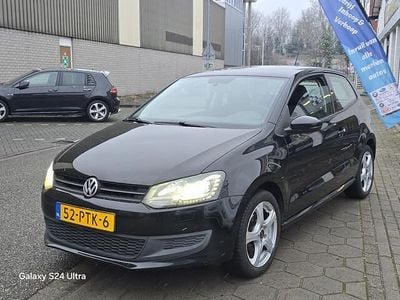 Zwart Occasion 2011 VW Polo Comfortline Hatchback | € 4.499 (Goede deal)