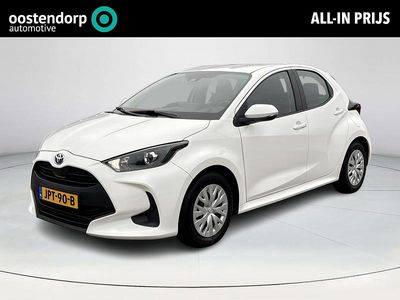 Wit Occasion 2022 Toyota Yaris Hybrid Comfort Hatchback | € 20.945 (Eerlijke prijs)