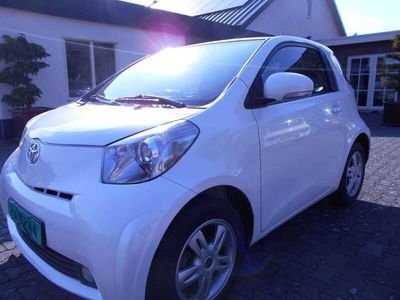 Toyota iQ