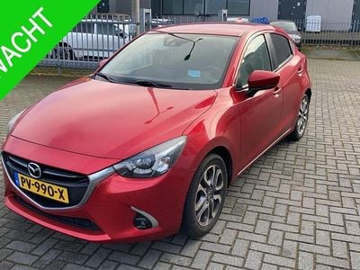 Occasion Mazda 2 Luxury 90 PK (66 kW) 2017 Soul red Hatchback