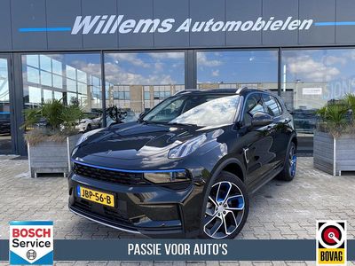 Zwart, metallic lak Gebruikt 2023 Lynk & Co 01 SUV | € 27.500 (Eerlijke prijs)