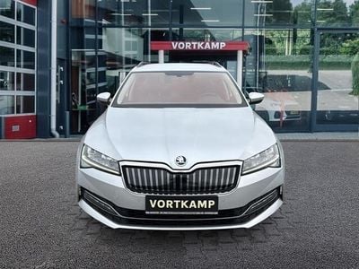 Occasion Skoda Superb Ambition 218 PK (160 kW) 2021 Zilver Stationwagen