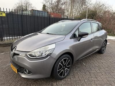 Grijs (metallic) Gebruikt 2014 Renault Clio GrandTour Dynamique Stationwagen | € 4.250 (Goede deal)