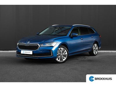 Blauw Occasion 2024 Skoda Superb First Edition Stationwagen | € 41.095 (Eerlijke prijs)