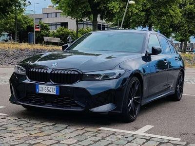 Zwart Occasion 2024 BMW 330 Sedan | € 60.000 (Duur)