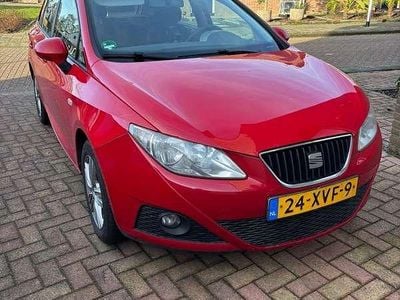 Rood Occasion 2011 Seat Ibiza Style Sedan | € 3.500 (Goede deal)