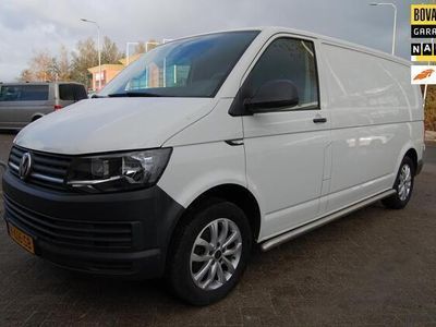 tweedehands VW Transporter 2.0 TDI BM L2H1 115PK Highline Airco-Navi-Trekhaak-PDC