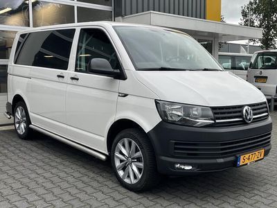 tweedehands VW Transporter Kombi 2.0 TDI DSG 150 PK L1H1 BTW en BPM vrij Airco Cruise control Trekhaak PDC 1e eigenaar Ideaal voor ombouw naar camper Euro 6 Personenbus Kombi Combi Tourer Groepsvervoer