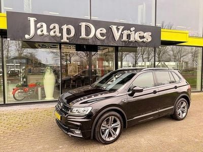 Zwart Occasion 2019 VW Tiguan Highline SUV | € 24.950 (Eerlijke prijs)