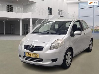 Occasion Toyota Yaris Sol 87 PK (63 kW) 2007 Grijs Hatchback