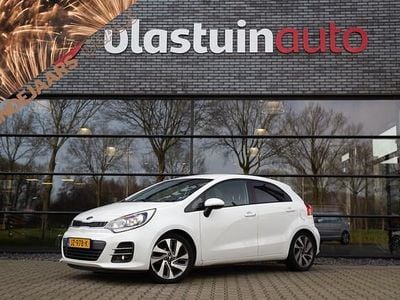 Wit Gebruikt 2016 Kia Rio Hatchback | € 6.950 (Eerlijke prijs)
