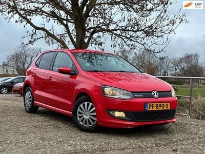 Rood Occasion 2014 VW Polo Hatchback | € 4.975 (Goede deal)