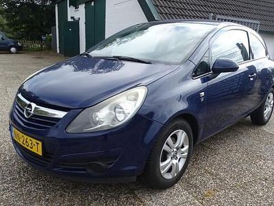 Blauw Occasion 2011 Opel Corsa Selection Hatchback | € 2.500 (Eerlijke prijs)