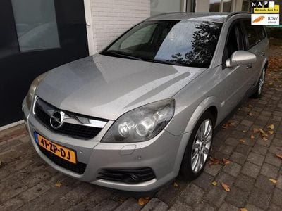Grijs Gebruikt 2008 Opel Vectra Executive Stationwagen | € 5.950