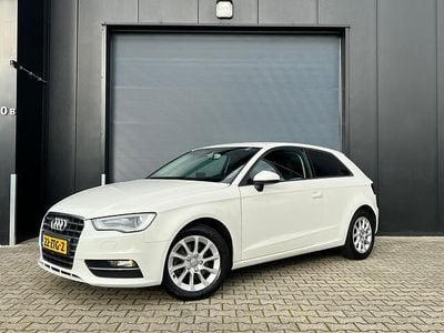 Wit Gebruikt 2013 Audi A3 Attraction Hatchback | € 5.450 (Eerlijke prijs)