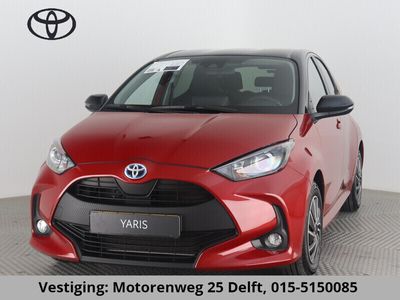 tweedehands Toyota Yaris Hybrid 1.5 HYBRID BI-TONE AUTOMAAT NAVIGATIE BIJNA 2023 G