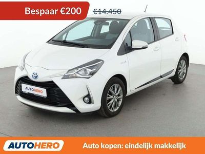 Wit Occasion 2017 Toyota Yaris Hybrid Comfort Hatchback | € 14.449 (Eerlijke prijs)