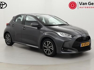 Grijs Gebruikt 2021 Toyota Yaris Hybrid Edition Hatchback | € 21.999 (Iets duurder)