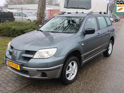 Occasion Mitsubishi Outlander Comfort Edition 136 PK (100 kW) 2004 Grijs SUV