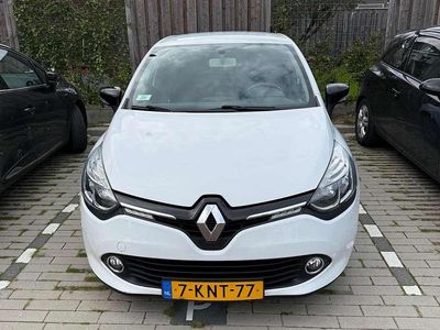 Wit Occasion 2013 Renault Clio IV Expression Hatchback | € 4.195 (Iets duurder)