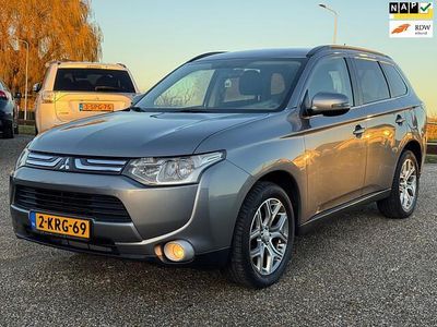 Grijs Gebruikt 2013 Mitsubishi Outlander Intense SUV | € 5.950 (Eerlijke prijs)